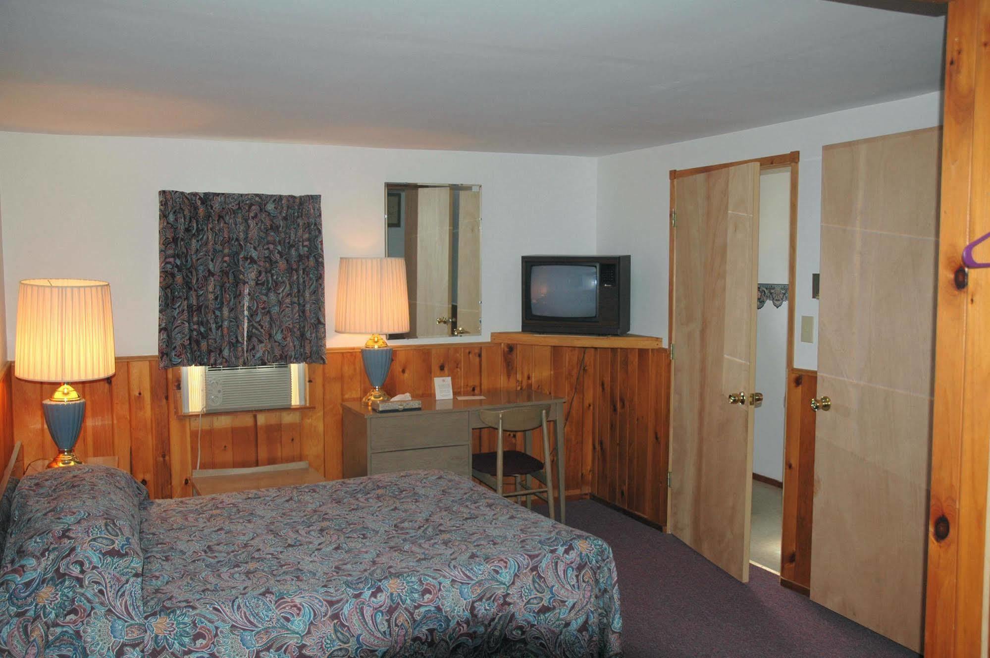 Luzerne Court Motel Lake Luzerne Exterior foto